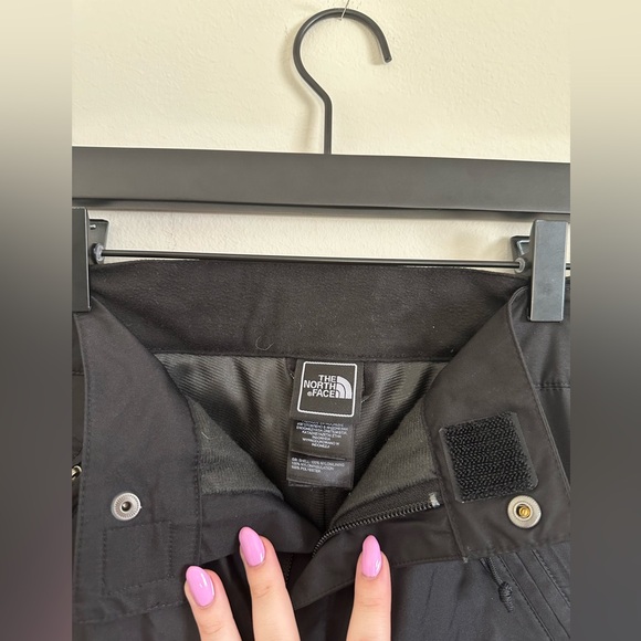 The North Face women’s snow pants, black, size S - Picture 3 of 9